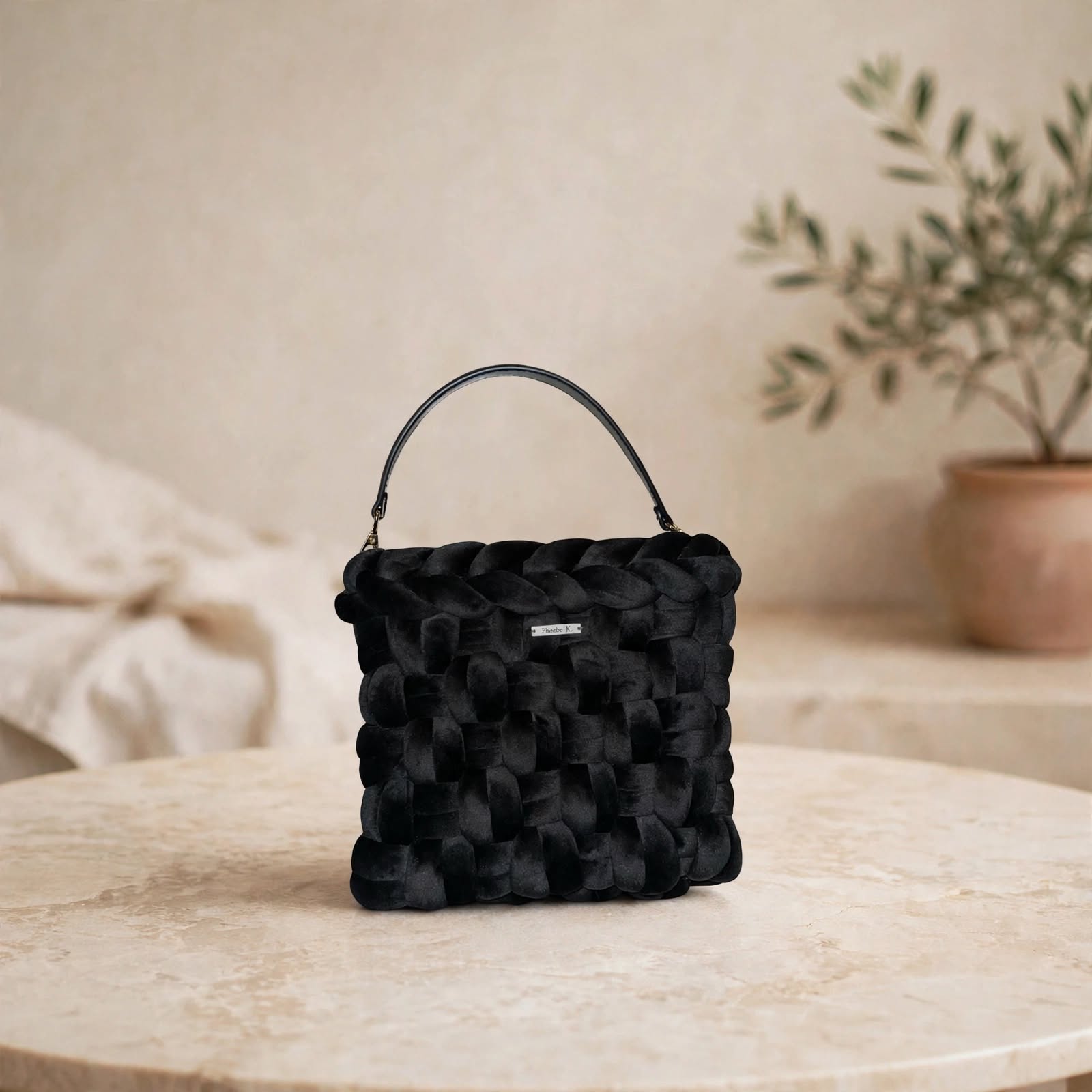 Onyx — Schwarze Samt-Abendtasche